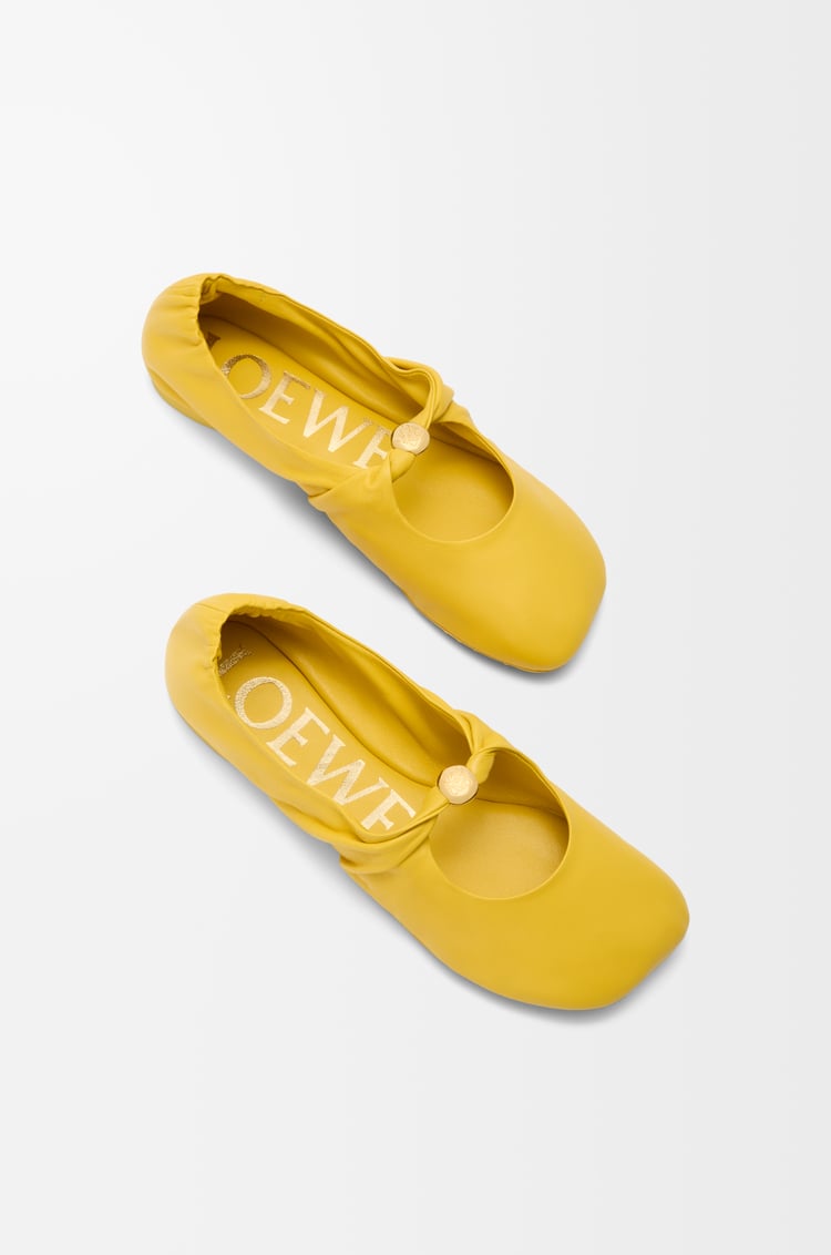 LOEWE Ballerines Pebble Soft en cuir d'agneau nappa Pissenlit