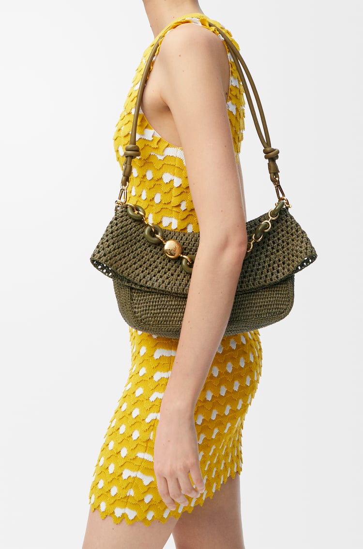 LOEWE Sac Ola moyen en raphia et cuir de veau Kaki Foncé
